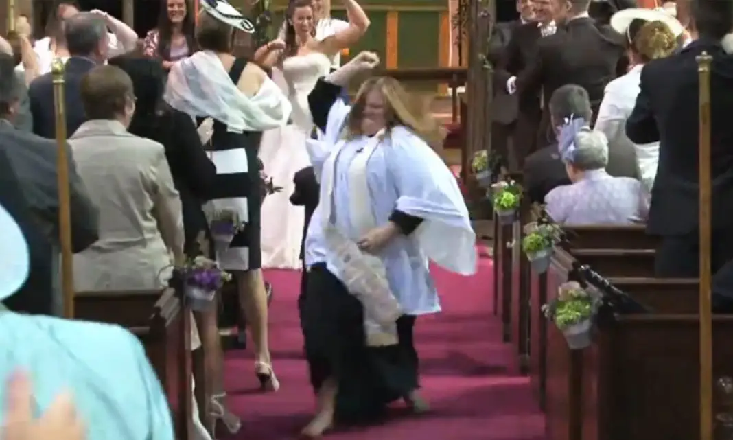 Female Priest Breaks Usual Protocol During Wedding, Her