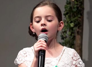 9-yr-old-sings-hallelujah