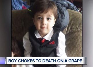 boy chokes on grapes