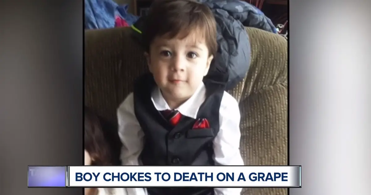 boy chokes on grapes