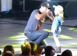 luke-bryan-concert-girl