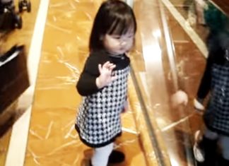 chloe-says-bye