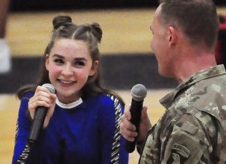 dad daughter singing