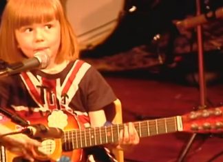 kid singing