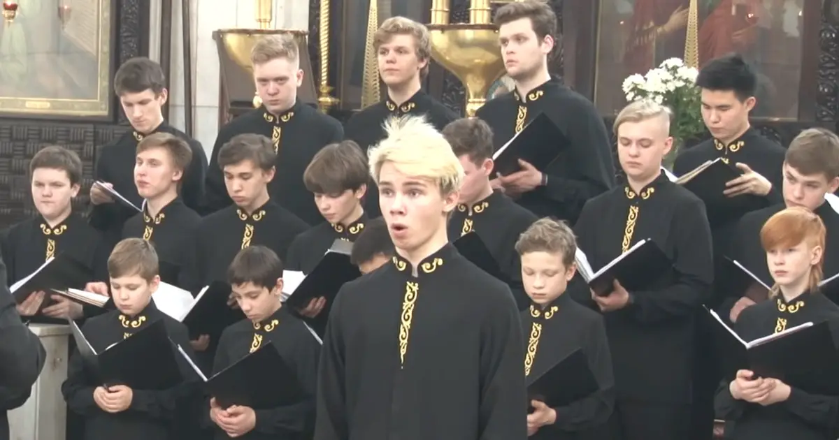 blond-guy-at-choir