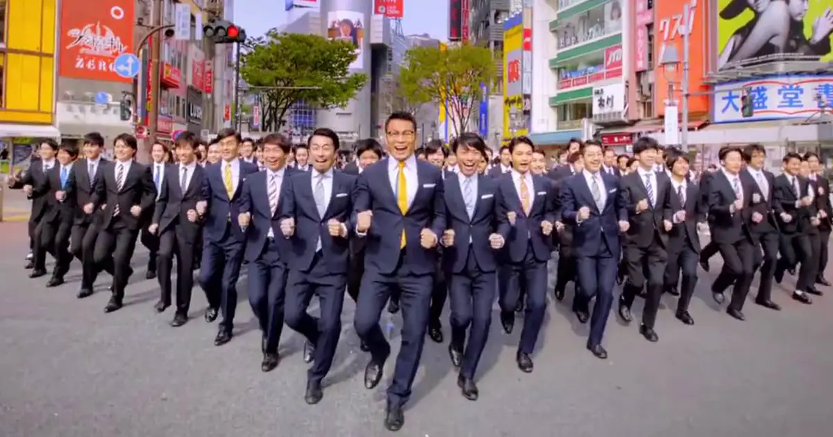 men-in-suits-crowd