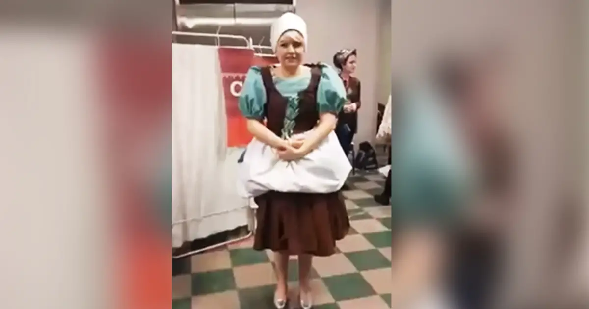 cinderella-costume-transformation