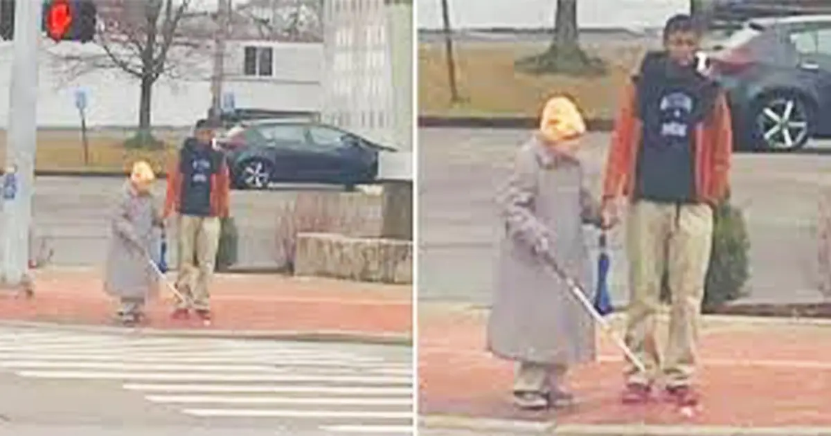 helping-elderly-blind-woman