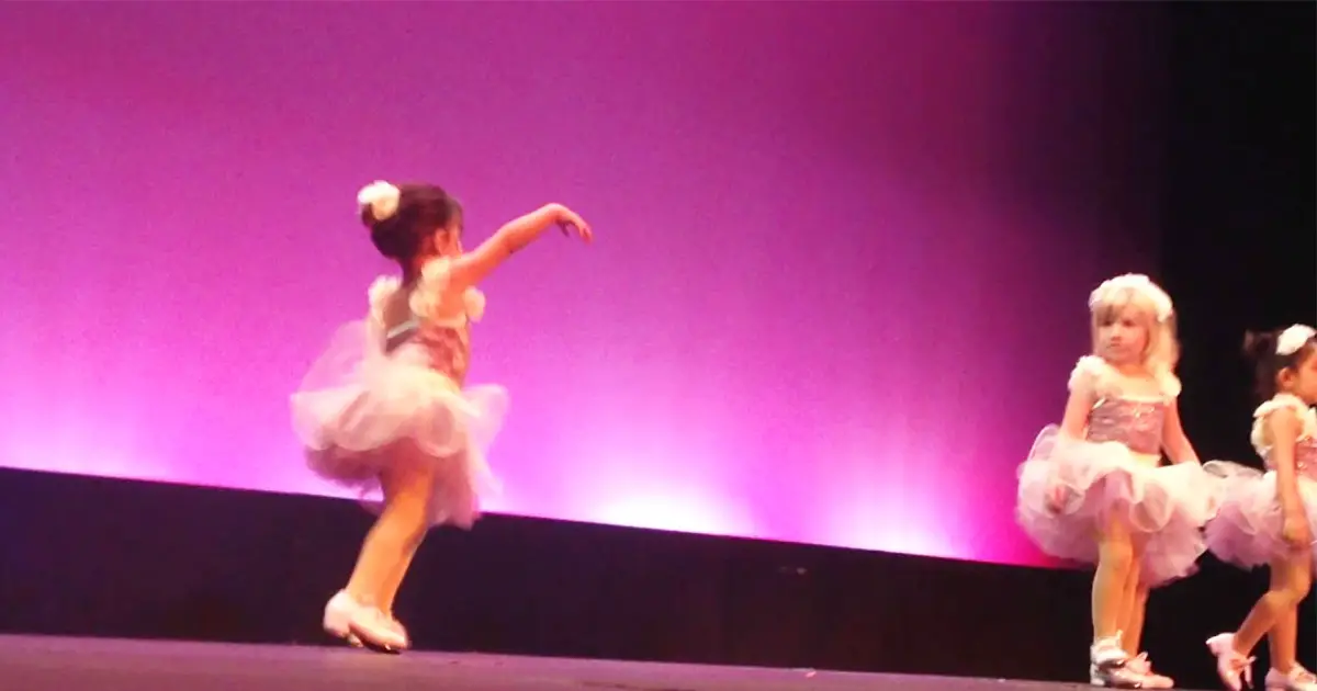 2-yo-dance-steals-show