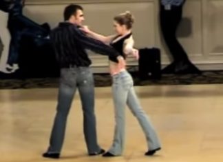 swing-dancers-routine