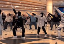 dancers-uptown-funk-flash-mob