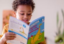 kid-reading-habit