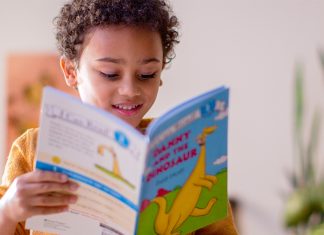 kid-reading-habit