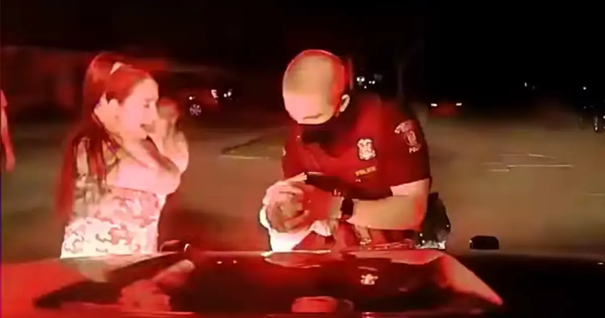 police-saves-choking-baby