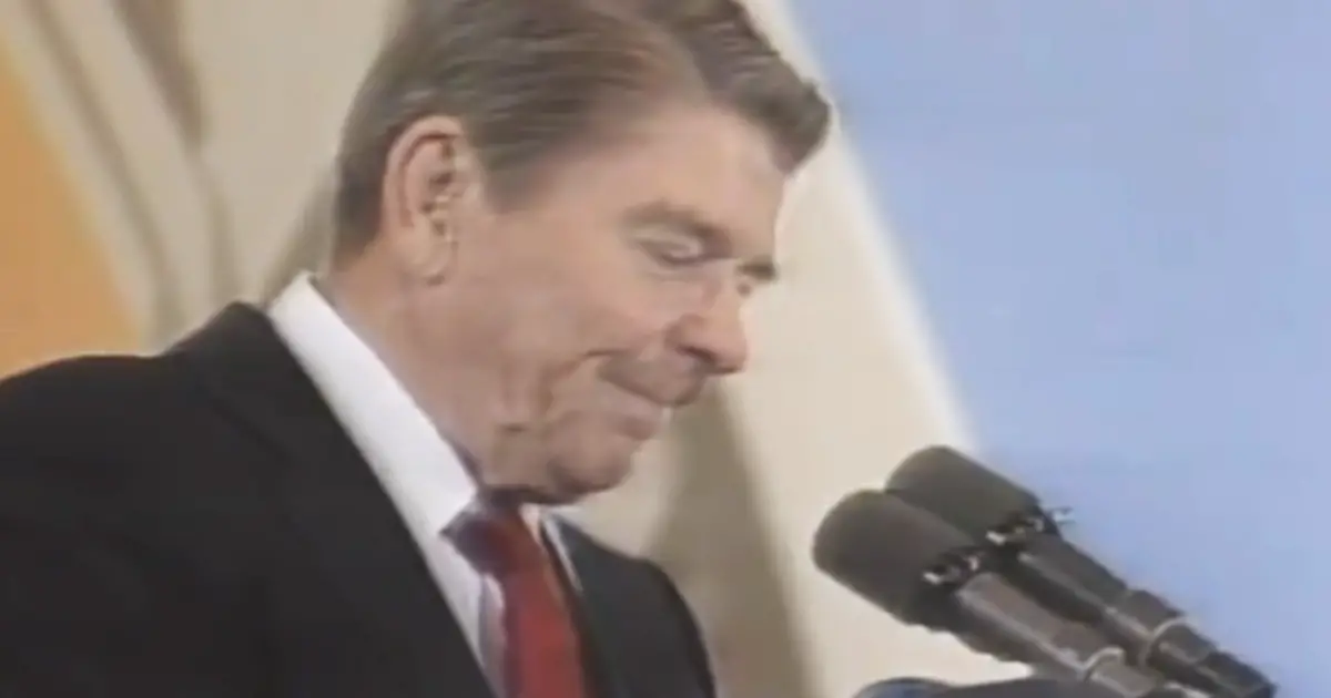 reagan-reaction-to-balloon-pooping