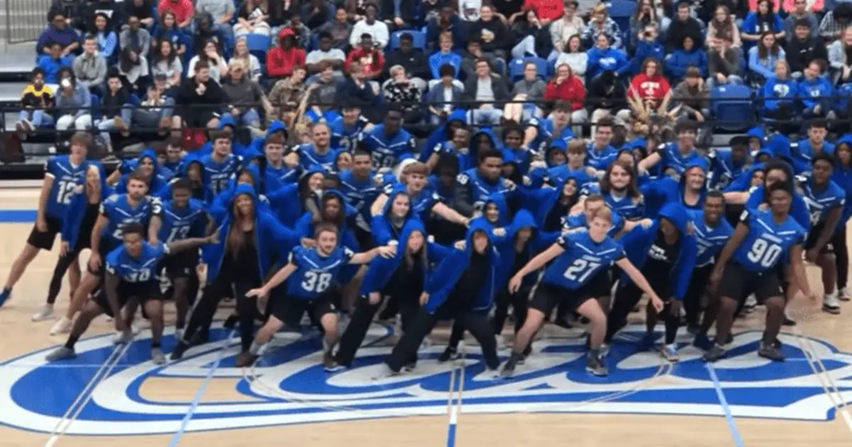 moms-dancing-with-senior-sons