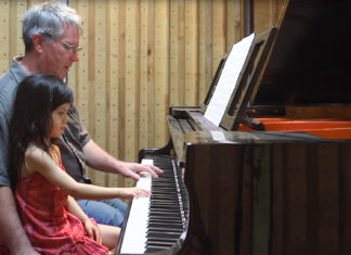 dad-daughter-piano-moments