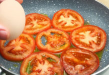 sliced-tomatoes-for-breakfast