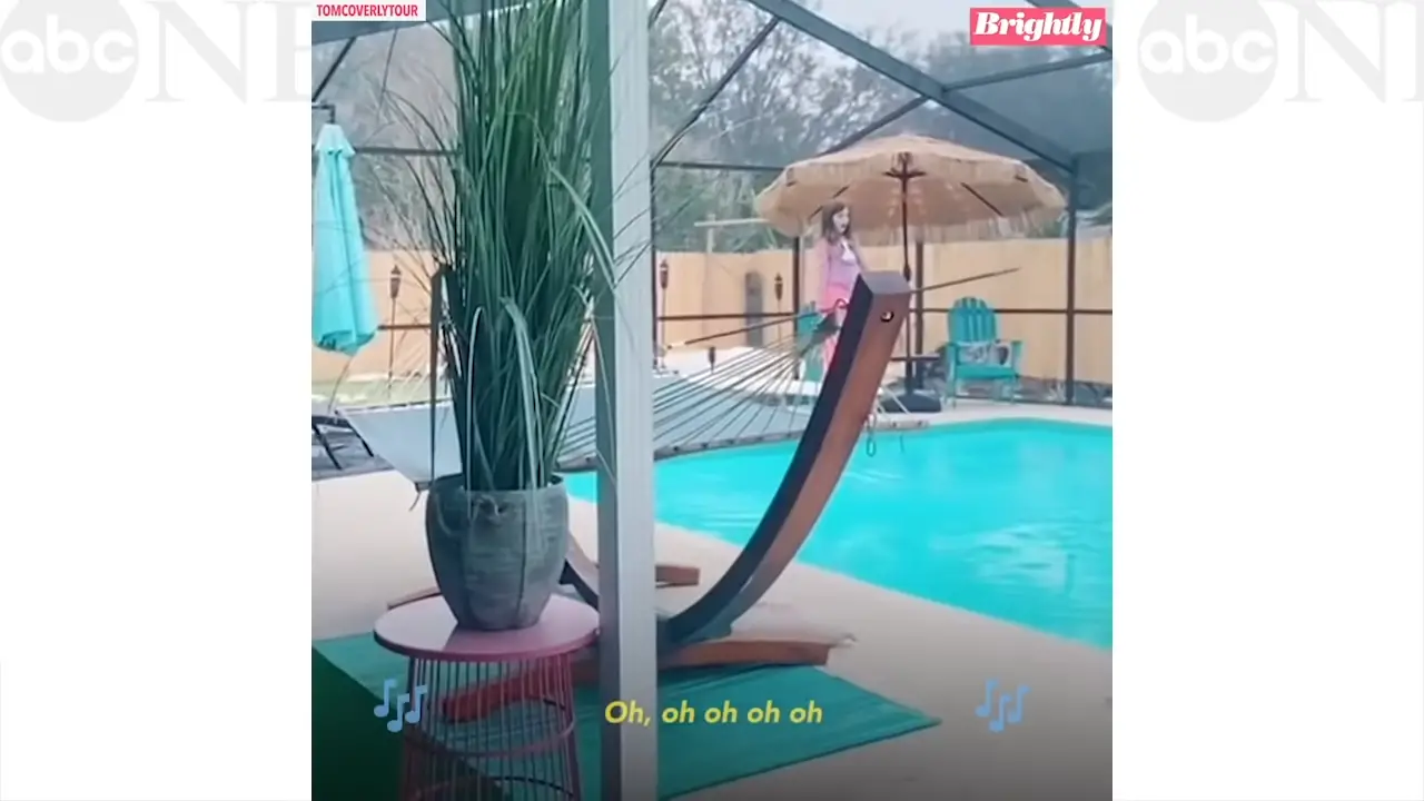 dad films daughter singing