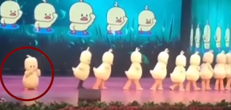 Duck Dancer forgets to Leave Stage