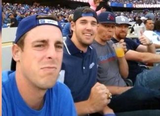 Four Guys Send Their Moms a Selfie