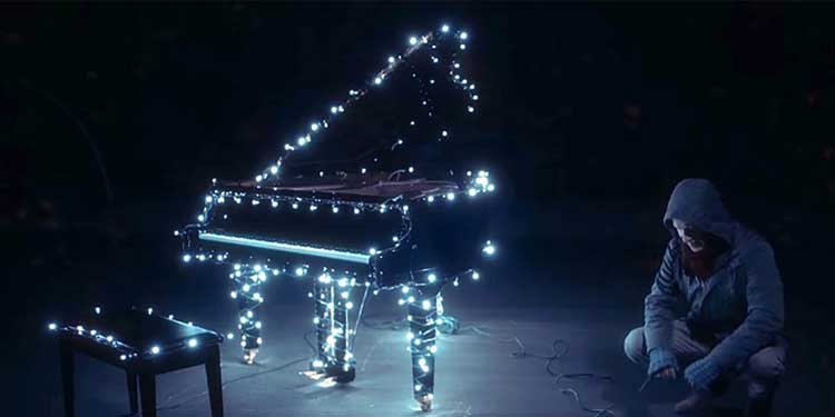 Piano Outside During Christmas