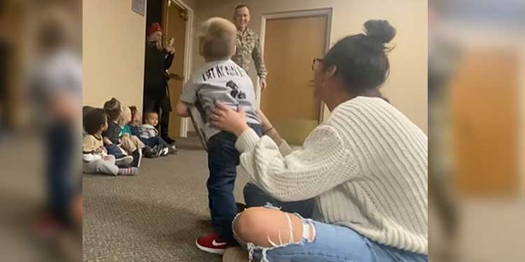 soldier-dad-surprises-little-boy