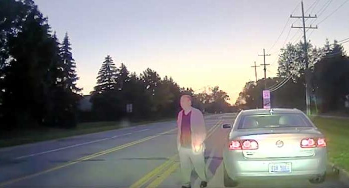 Cop-stops-distraught