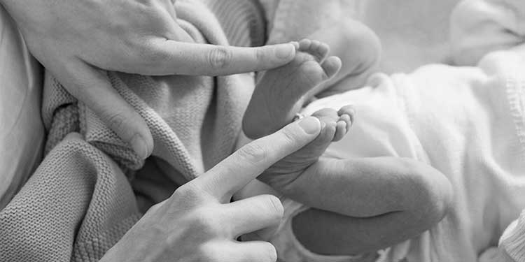 Photo by <a href="https://unsplash.com/@designshot?utm_source=unsplash&utm_medium=referral&utm_content=creditCopyText">Danijel Durkovic</a> on <a href="https://unsplash.com/s/photos/mother-diapers?utm_source=unsplash&utm_medium=referral&utm_content=creditCopyText">Unsplash</a>