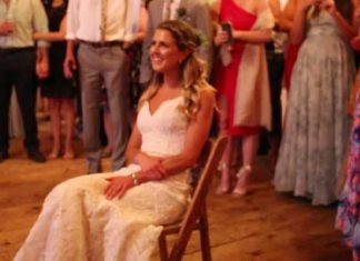 Groom sings Hallelujah verses to his bride