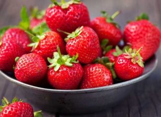 Mom Gives Tip For Keeping Strawberries