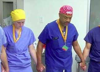 doctors-pray-surgery