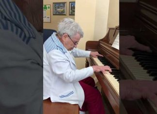 elderly woman with demntia perform piano
