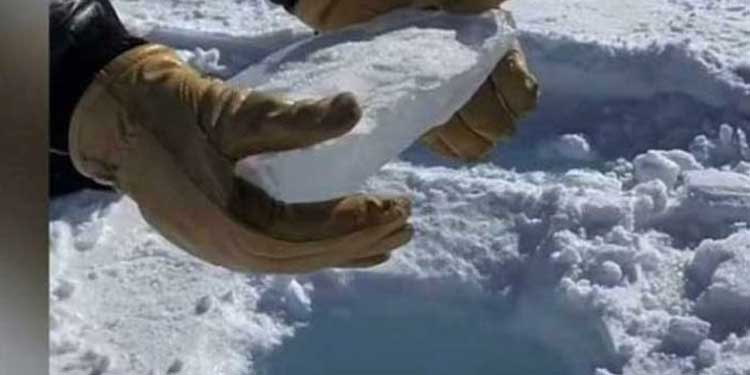 ice-core-in-antarctica