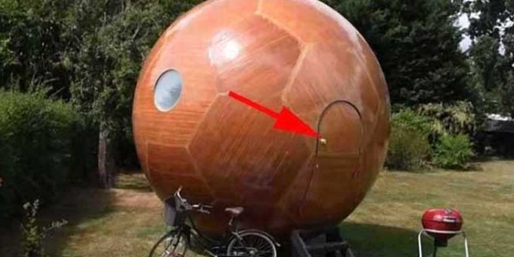 giant-ball-doorx