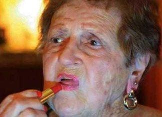 Granny-makeup