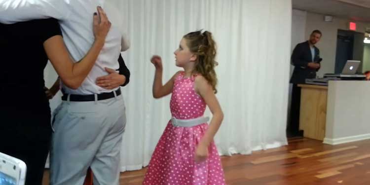 girl jive to dear future husband