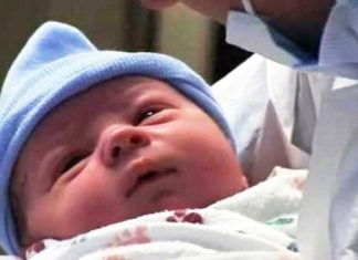 doctor-welcome-baby