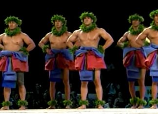 Hawaiian-Hula-Dancers