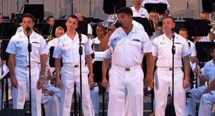 Navy-soldier-sings-dance