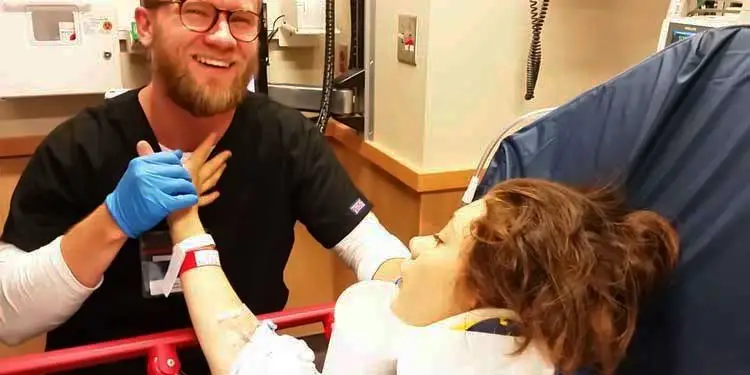 girl-proposes-to-nurse