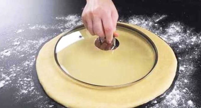 pot-lid-onto-your-dough